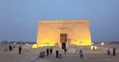 الغيوم تحجب ظاهرة تعامد الشمس على معبد قصر قارون في مصر